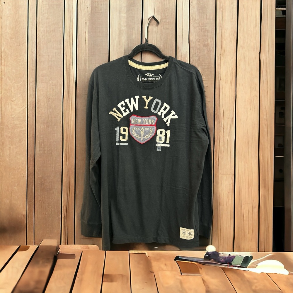 Old navy long sleeve shirt